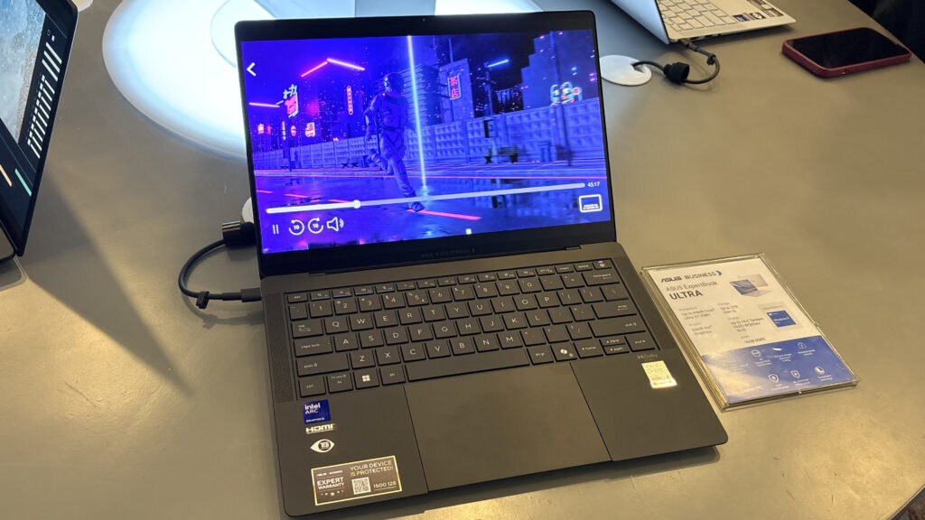 ASUS ExpertBook Ultra